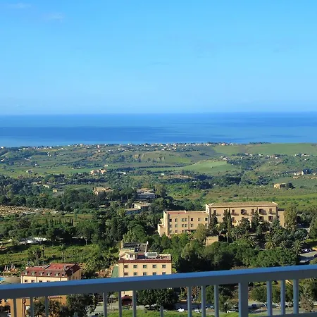 Bed & Breakfast The Valley 3*